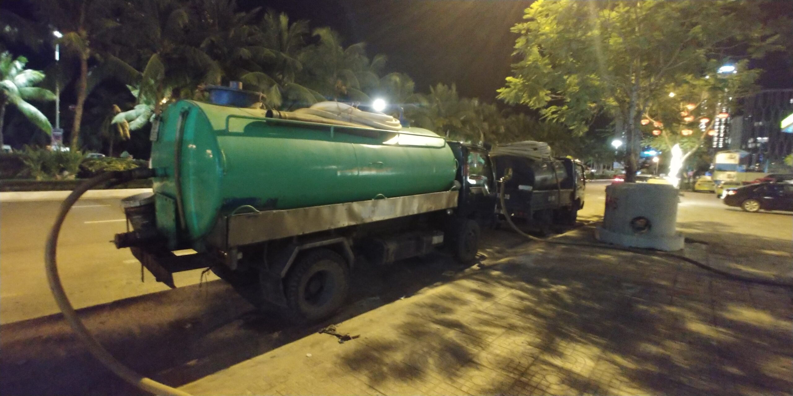 저녁 수거 차량