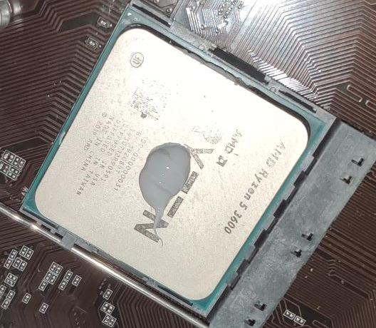 서멀구리스 도포