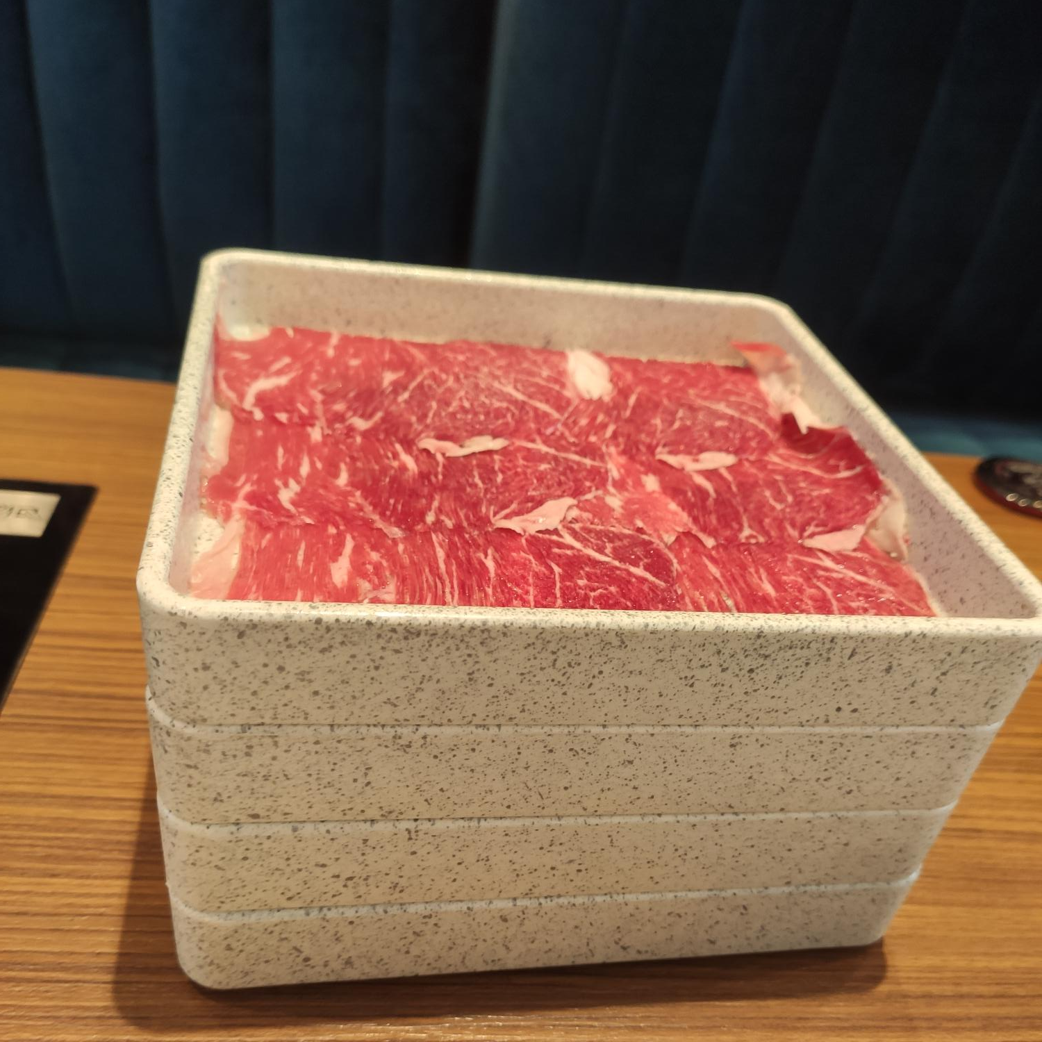 제공된 소고기 접시