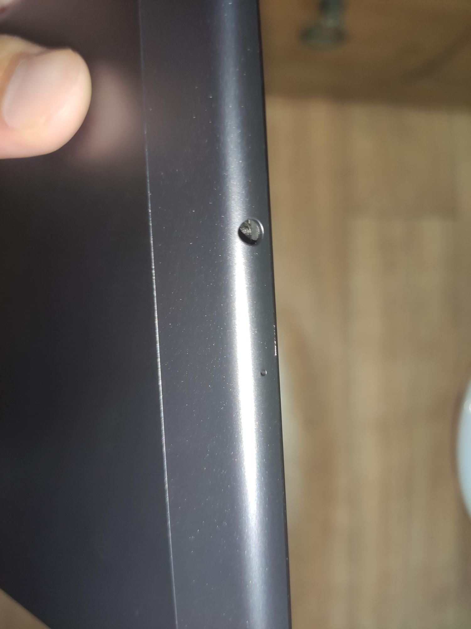 상단 이어폰 잭