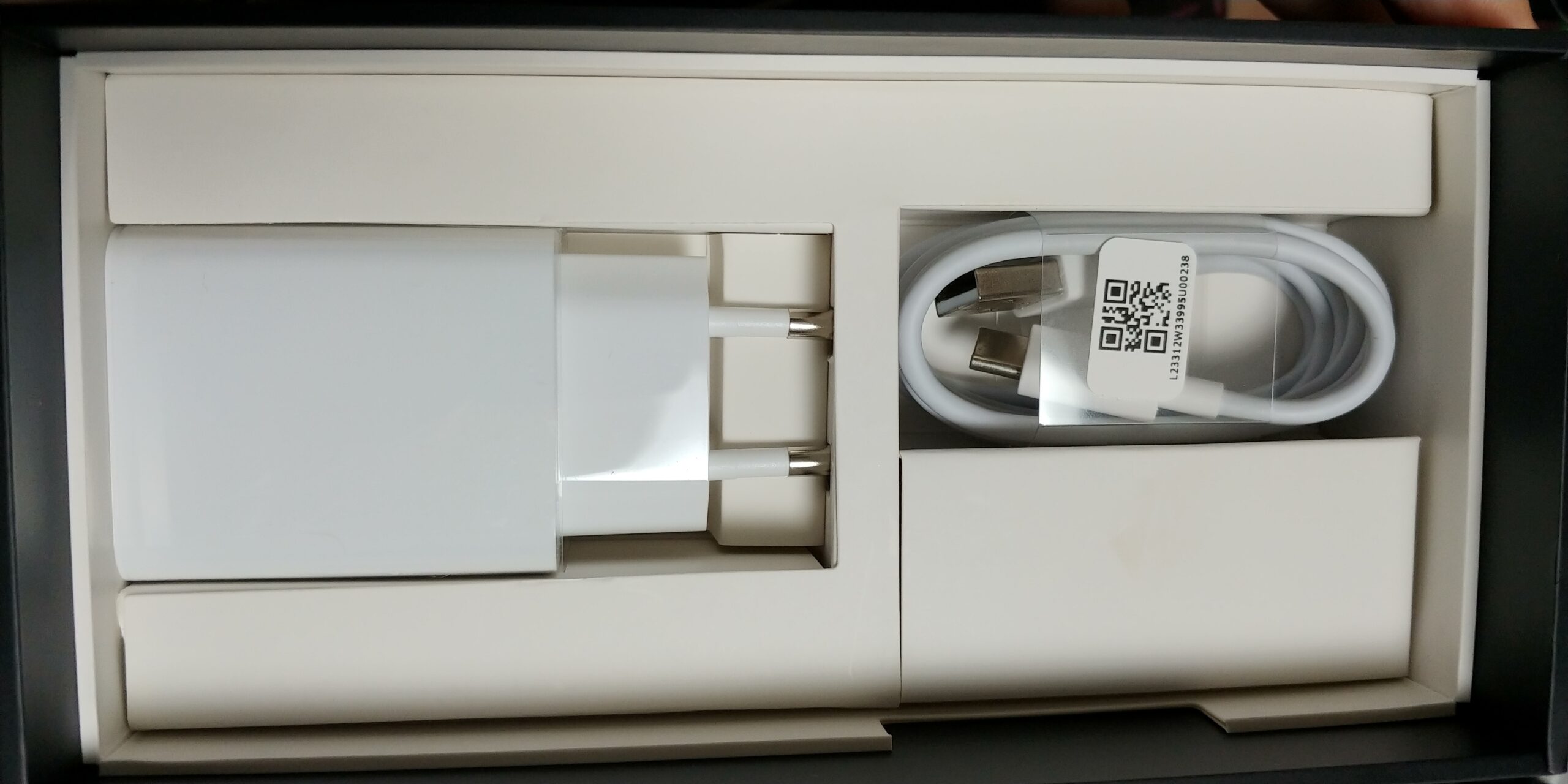 충전 케이블 및 충전기