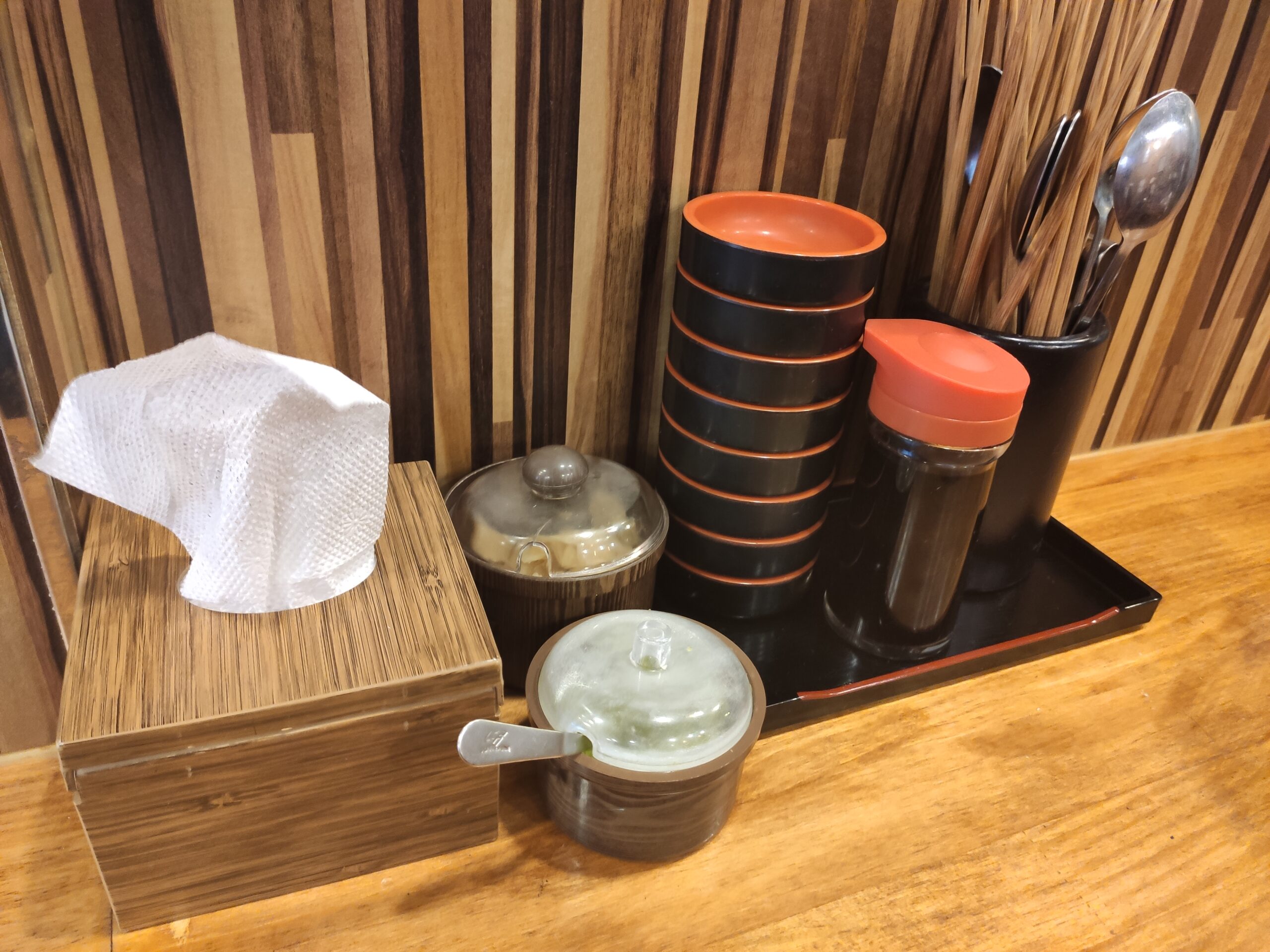 석계역 초밥 맛집, 저렴하고 먹을 만한 6개에 3900원 초밥 서민초밥 5 테이블 기본 세팅