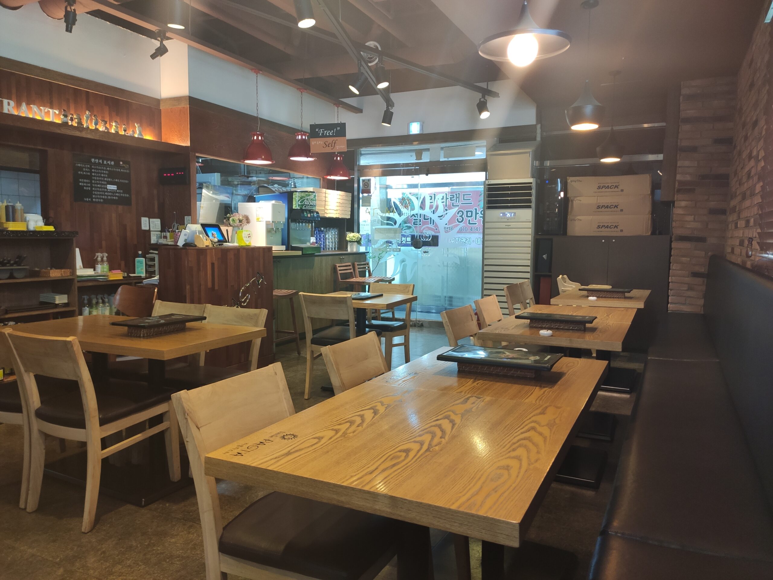 리틀파스타 내부 인테리어