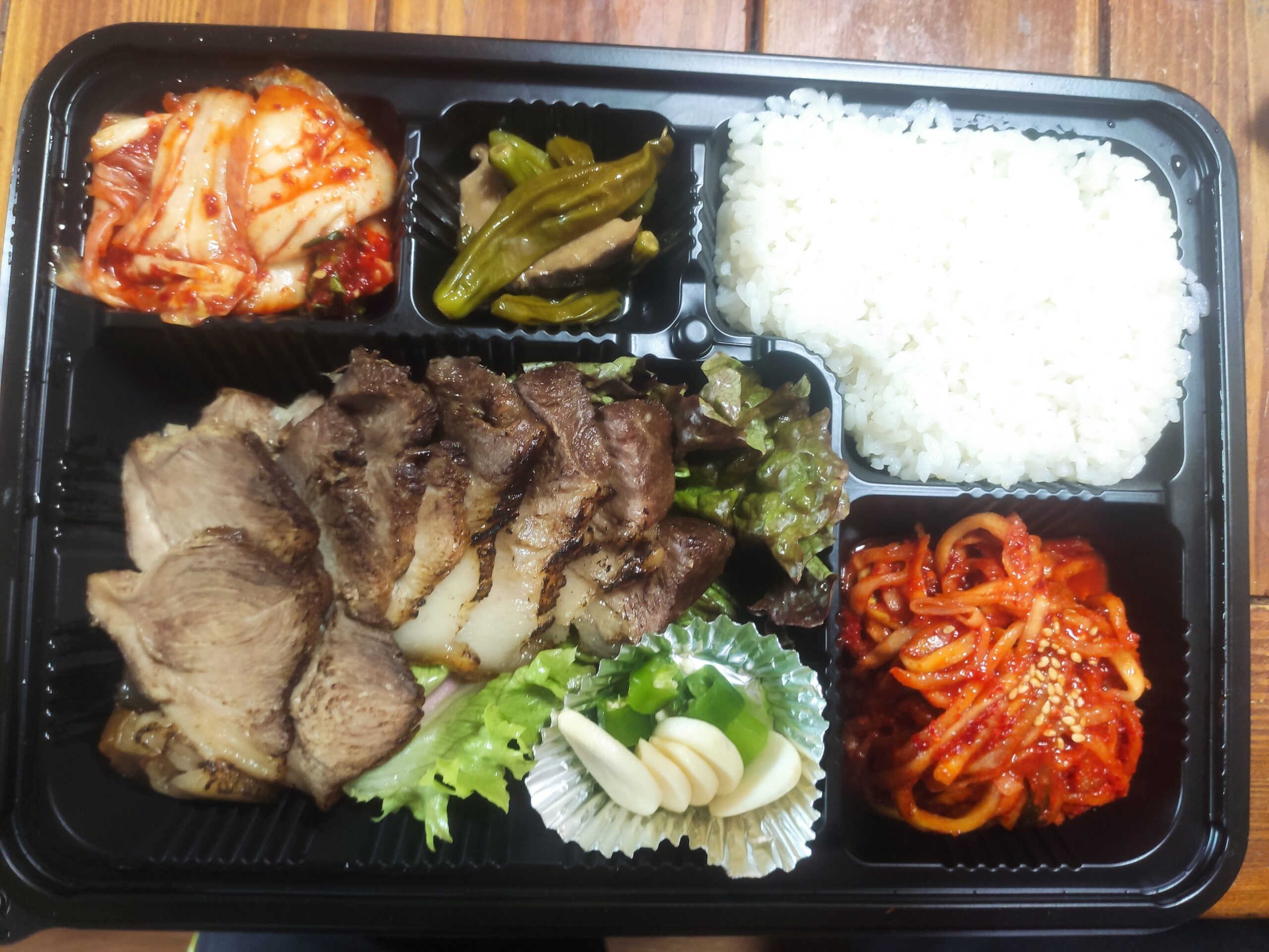 정식 도시락 전체 구성