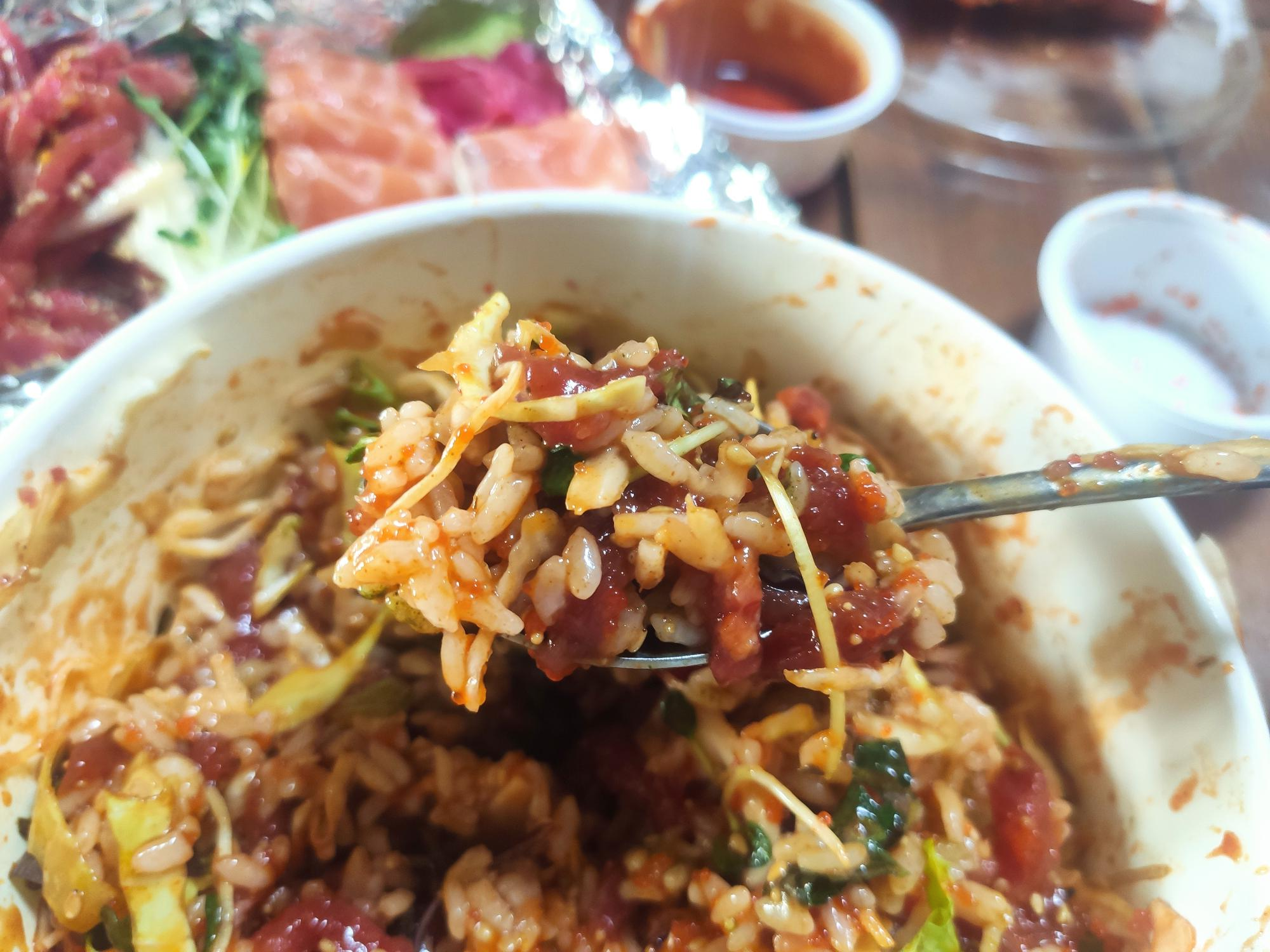 완성된 육회 덮밥