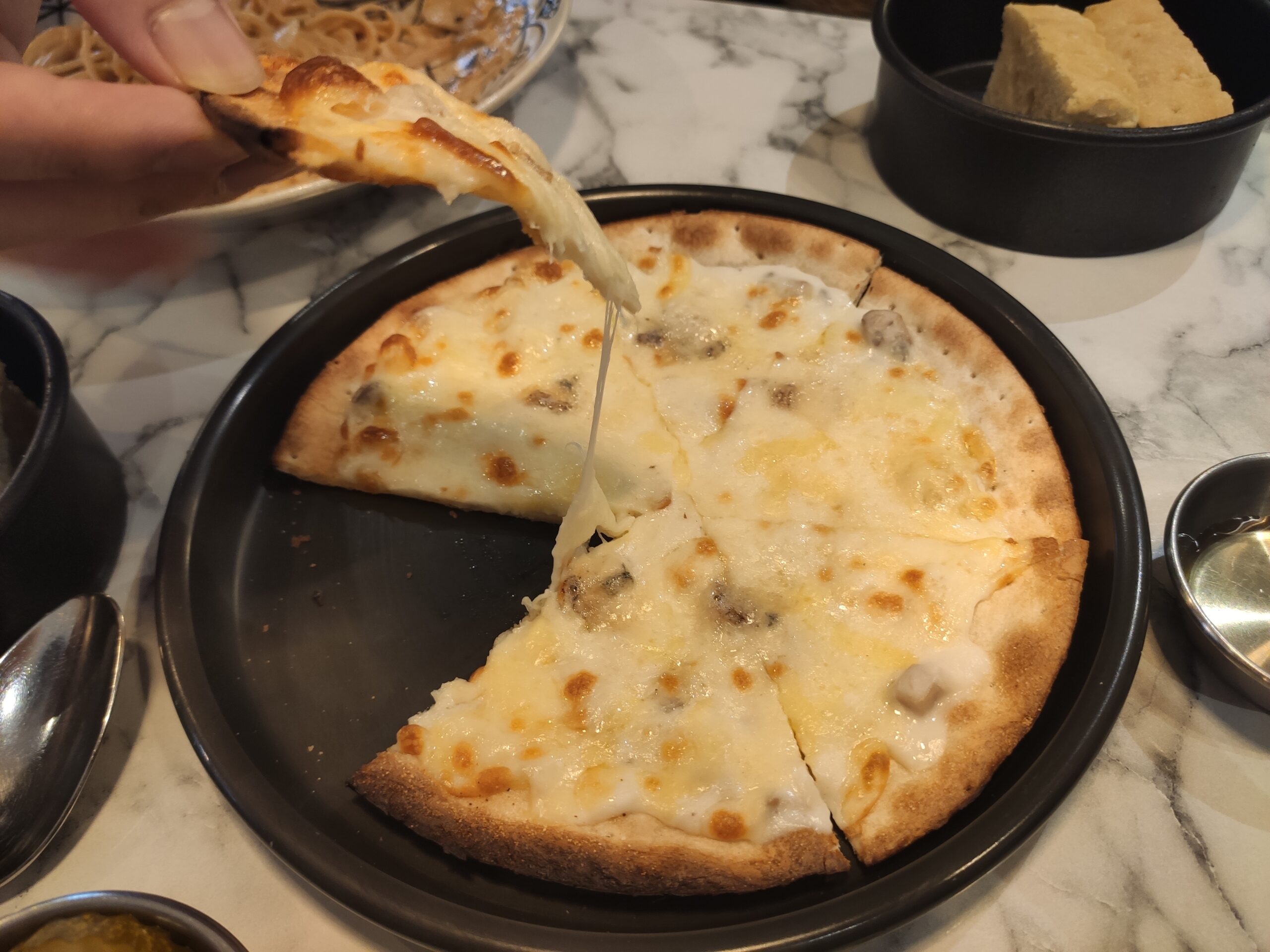 고르곤졸라 피자