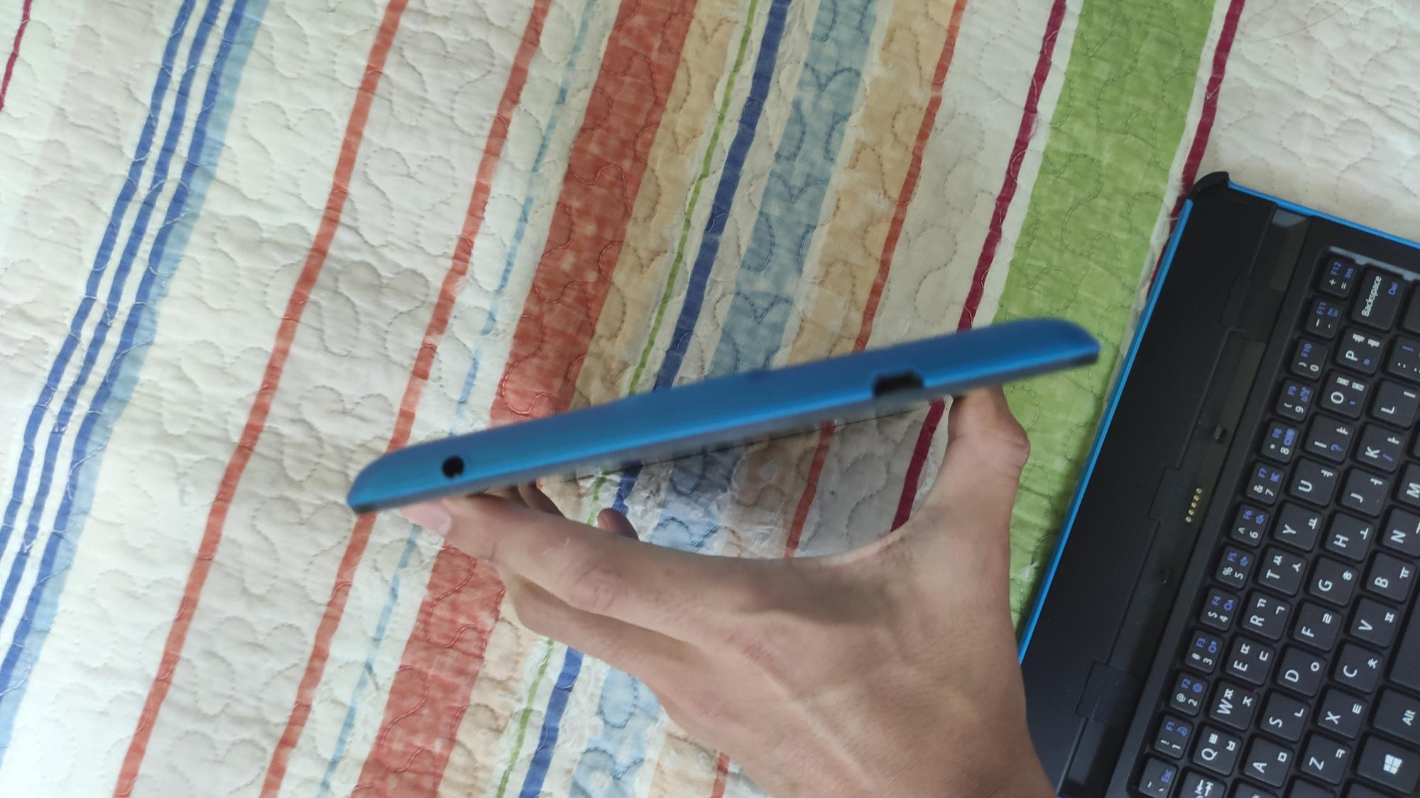 상단 포트 구성