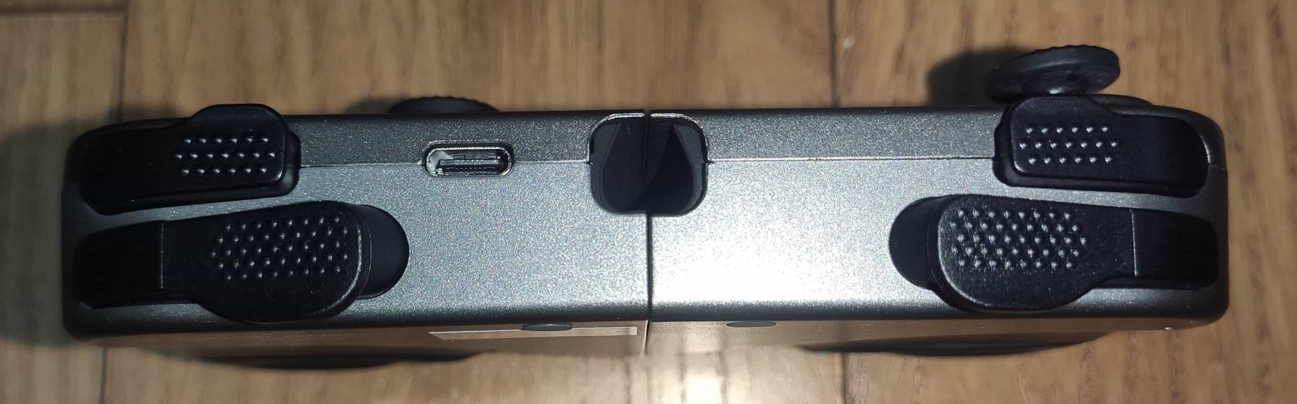 아이패드 안드로이드 게임패드 추천 높은 휴대성과 호환성! 8 제품 상단 트리거 및 포트