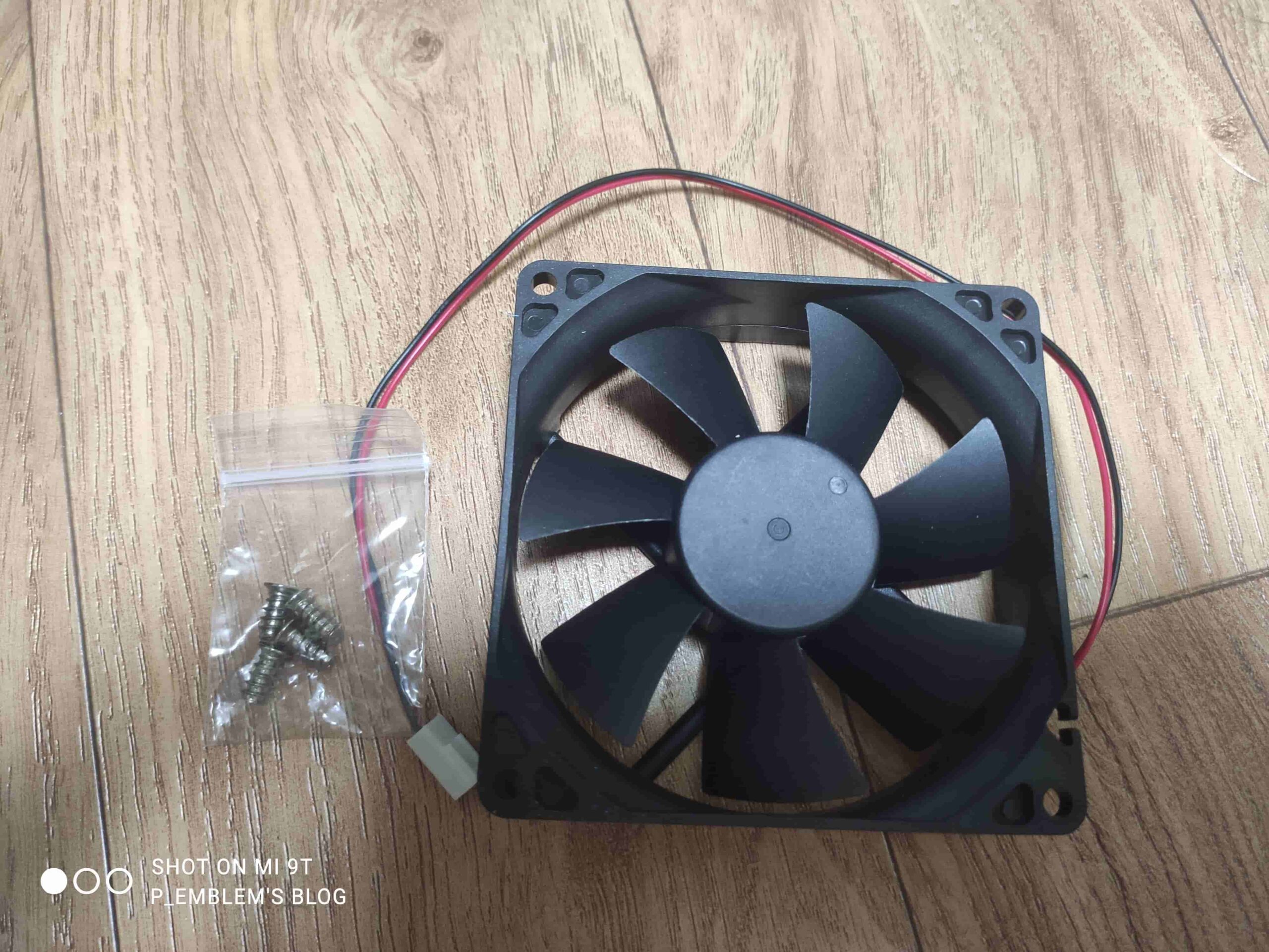 벨류텍 미니 냉/온장고 VR-006L 무소음 개조하기 3 에버쿨 92MM 팬 구성품