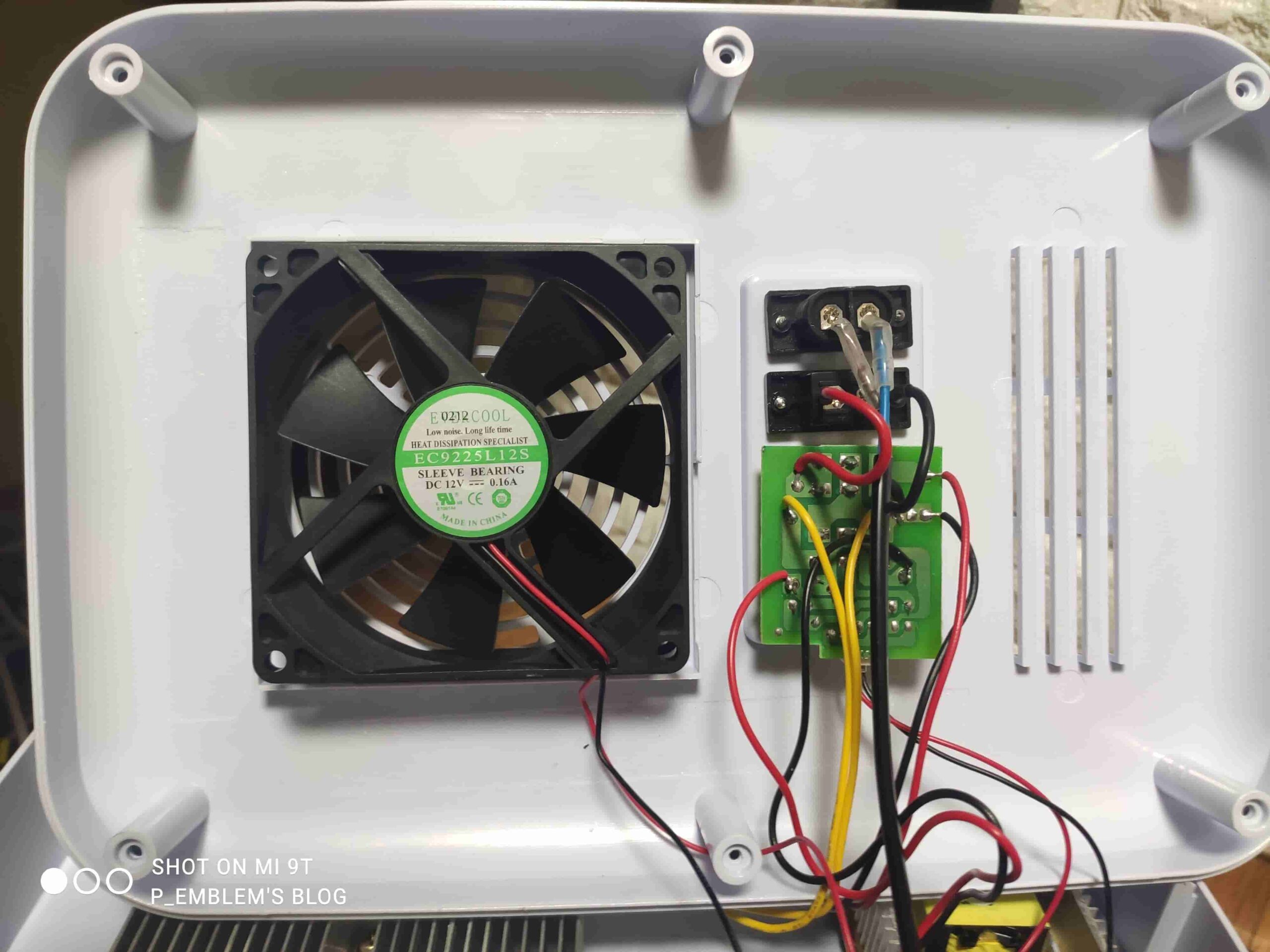 벨류텍 미니 냉/온장고 VR-006L 무소음 개조하기 6 새로 장착한 쿨링팬