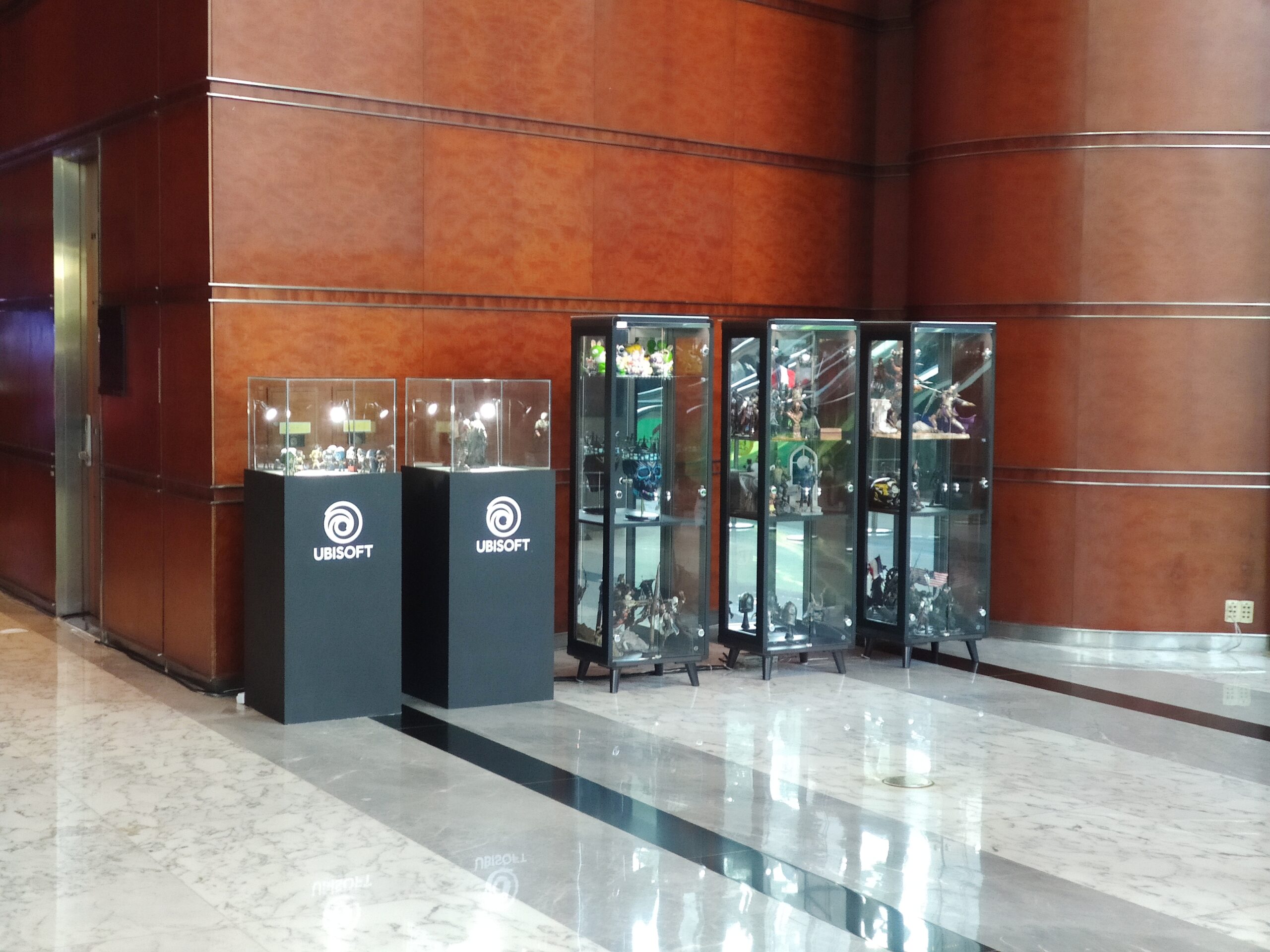 전시된 피규어들