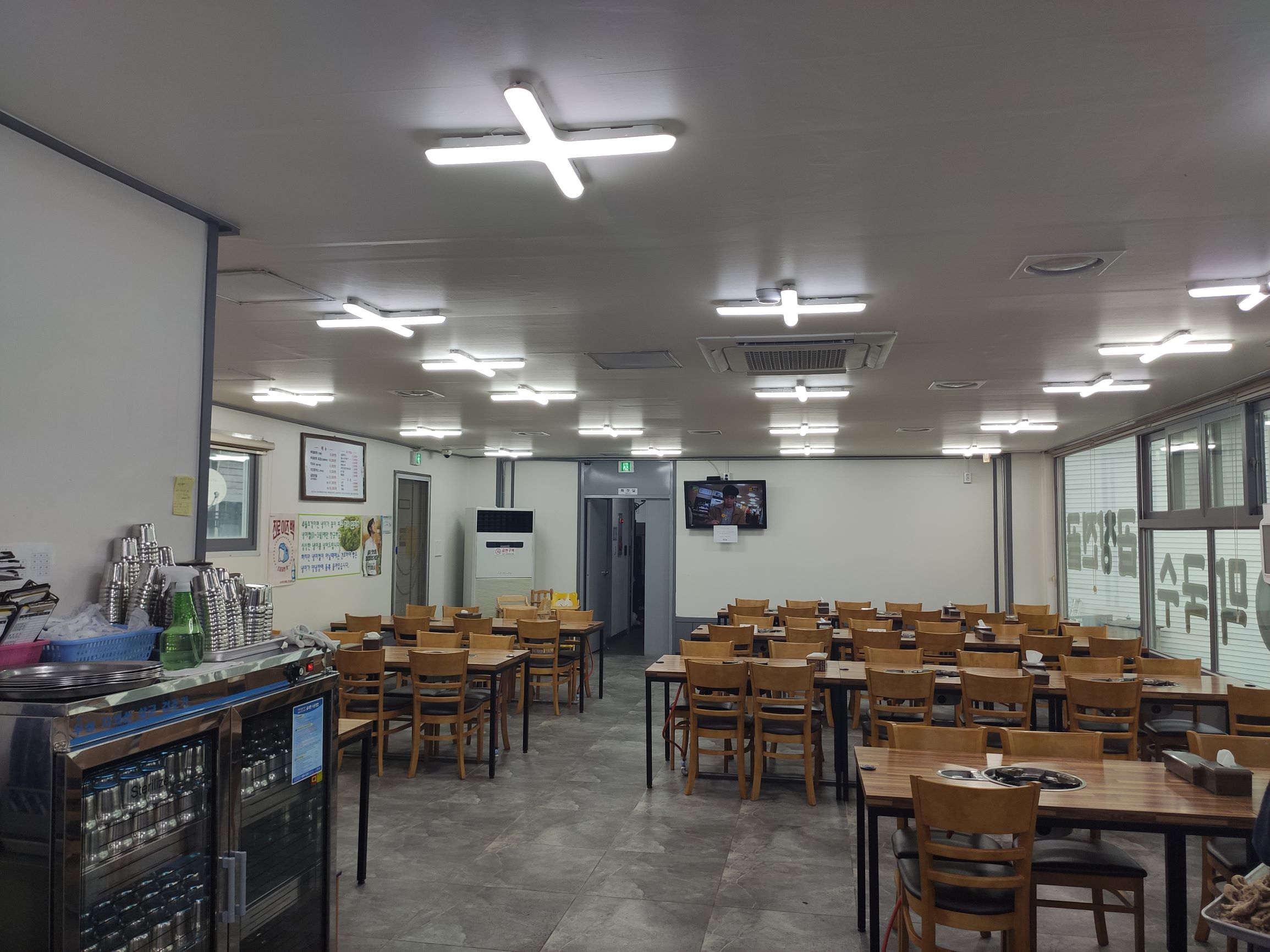 식당 내부 전경 2