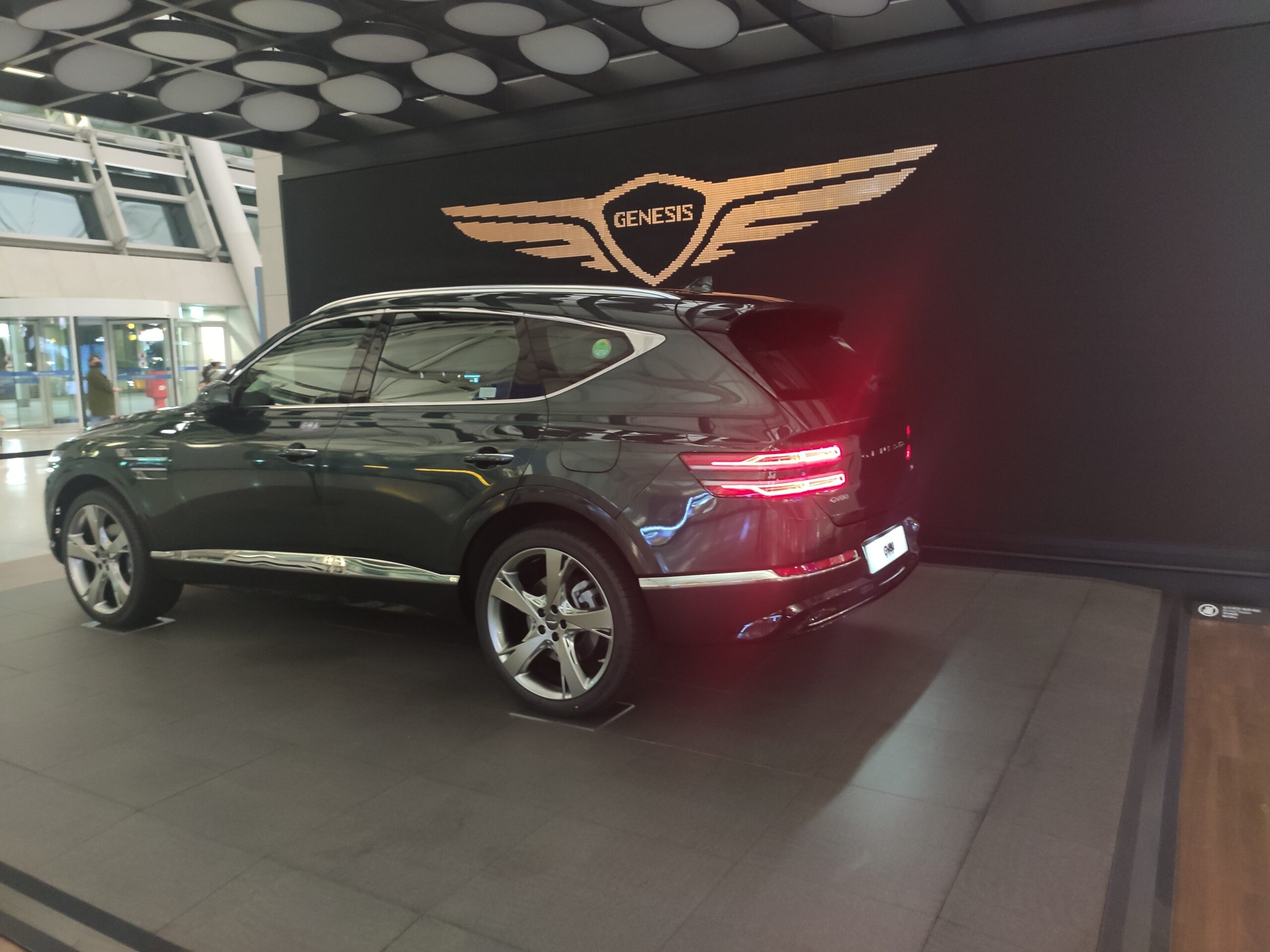 전시된 GV80 측면