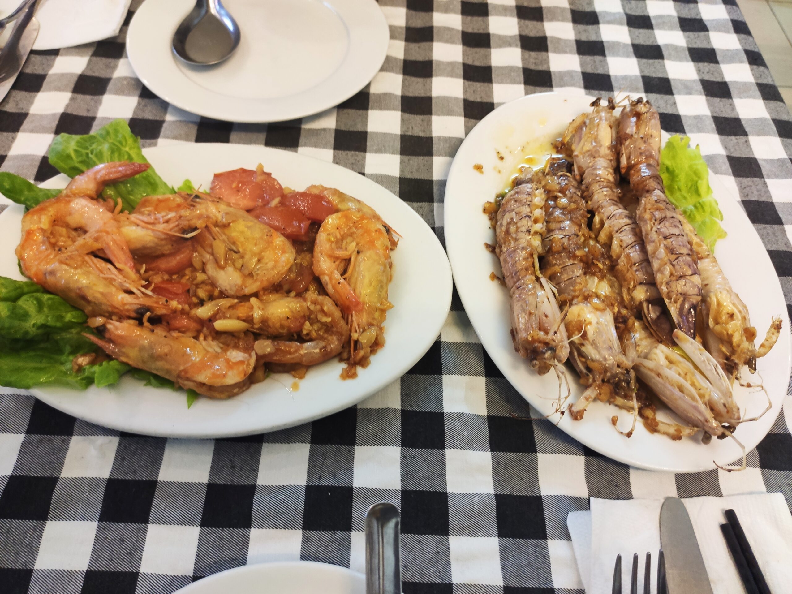 새우와 투구게 요리