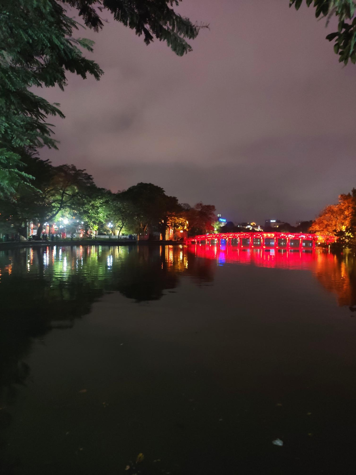 호안끼엠 호수 야경 1